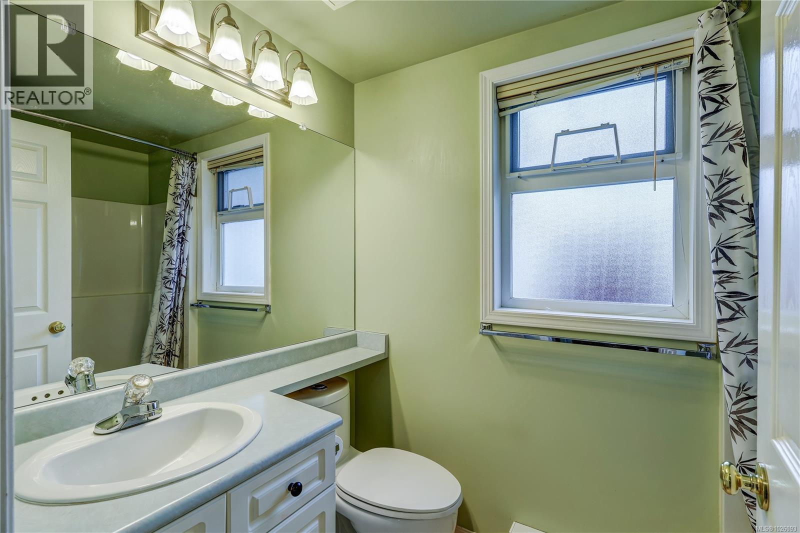 #10 571 BRADLEY ST - 22