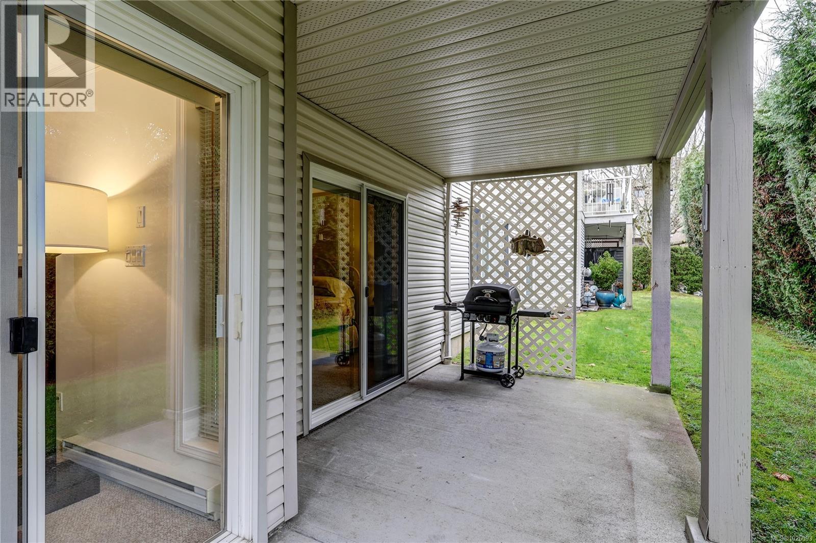 #10 571 BRADLEY ST - 27