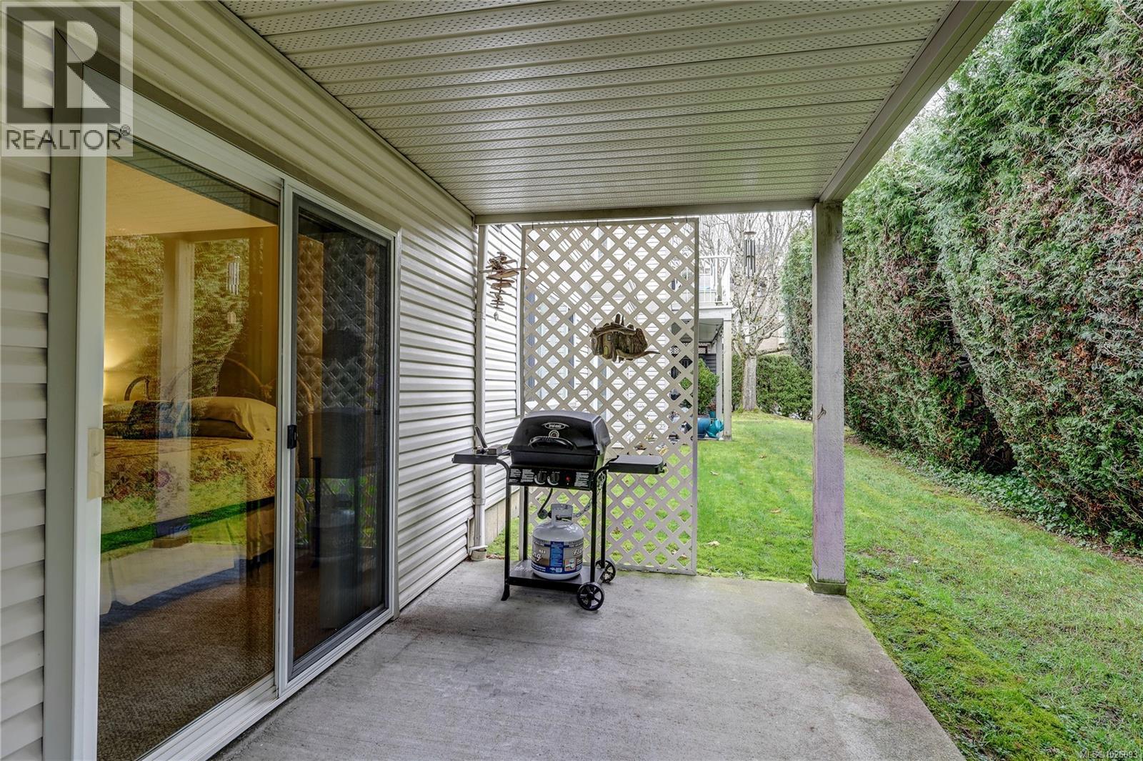 #10 571 BRADLEY ST - 29