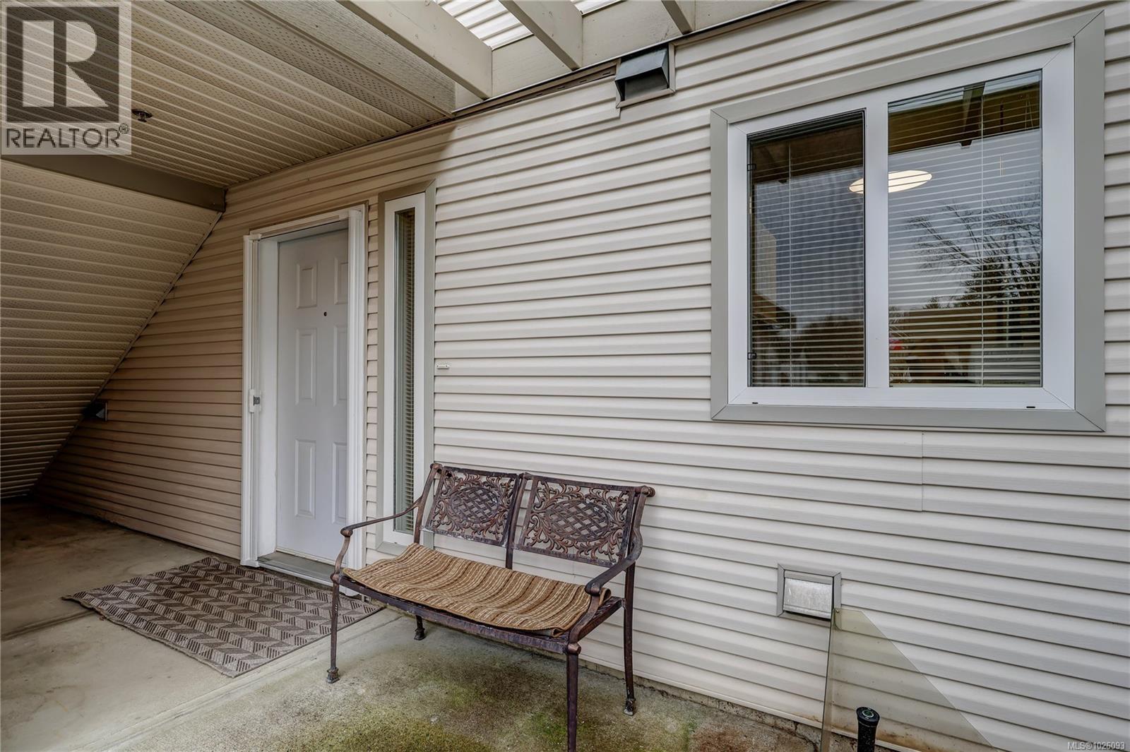 #10 571 BRADLEY ST - 33