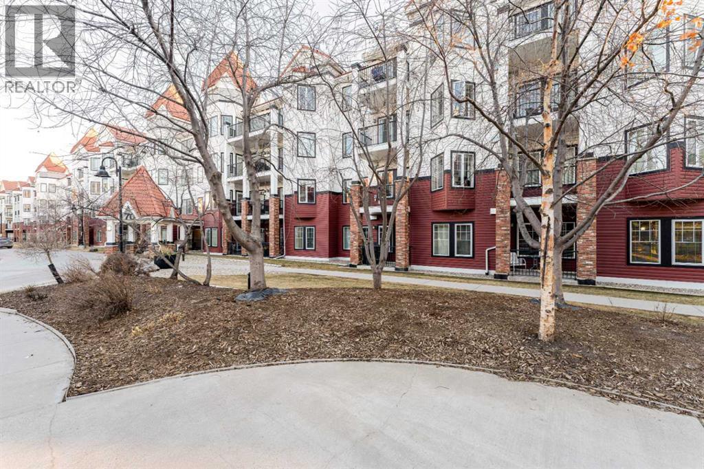 Single Family House for Sale in   Royal Oak Plaza NW Royal Oak Calgary 