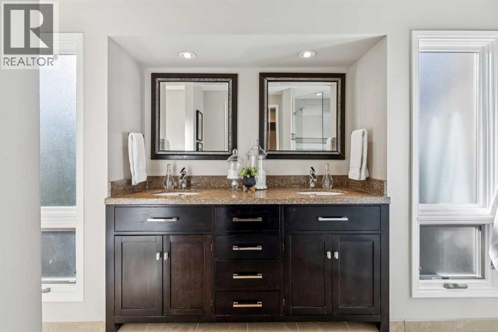 Single Family House for Sale in  OAKWOOD DRIVE  SW Oakridge Calgary 