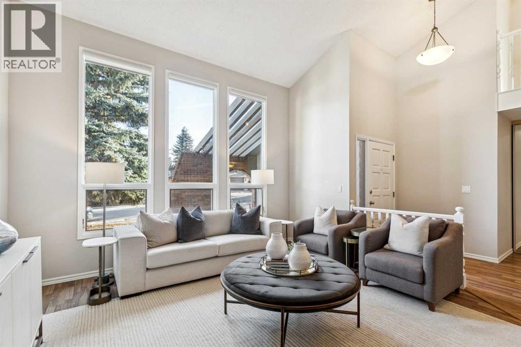 Single Family House for Sale in  OAKWOOD DRIVE  SW Oakridge Calgary 