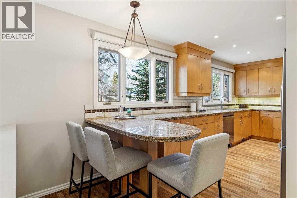 Single Family House for Sale in  OAKWOOD DRIVE  SW Oakridge Calgary 