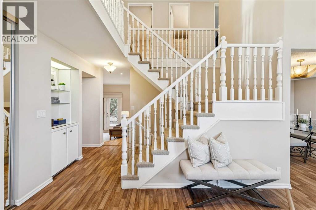 Single Family House for Sale in  OAKWOOD DRIVE  SW Oakridge Calgary 