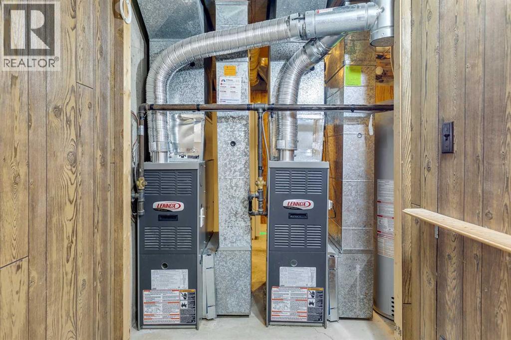 Single Family House for Sale in  OAKWOOD DRIVE  SW Oakridge Calgary 