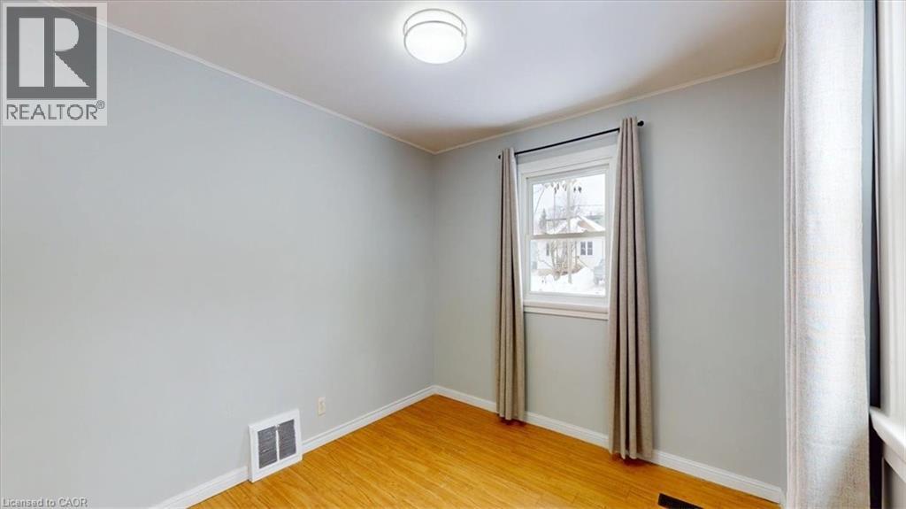 22 BROADVIEW AVENUE - 23