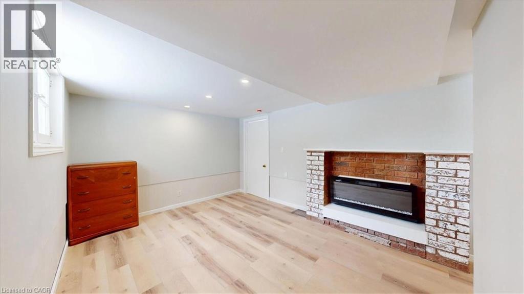 22 BROADVIEW AVENUE - 34