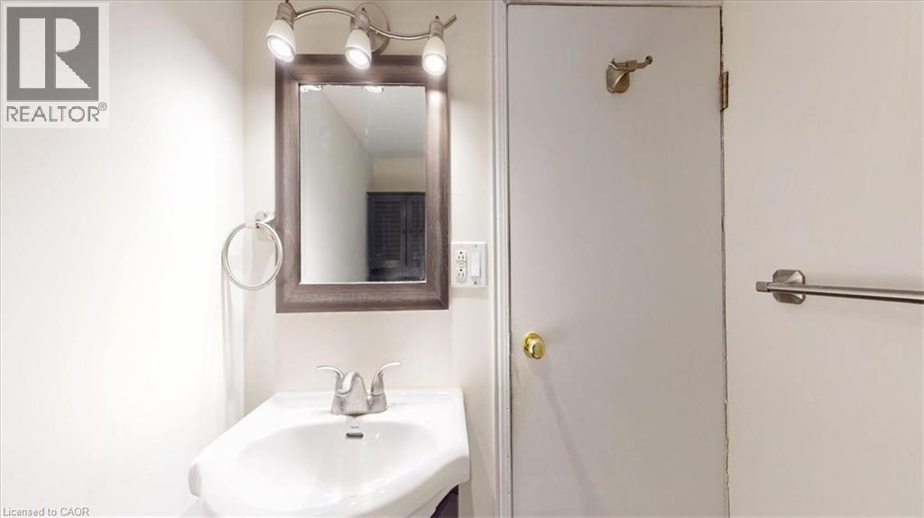 22 BROADVIEW AVENUE - 38