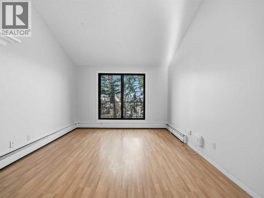 Single Family House for Sale in    Street SW Bankview Calgary 