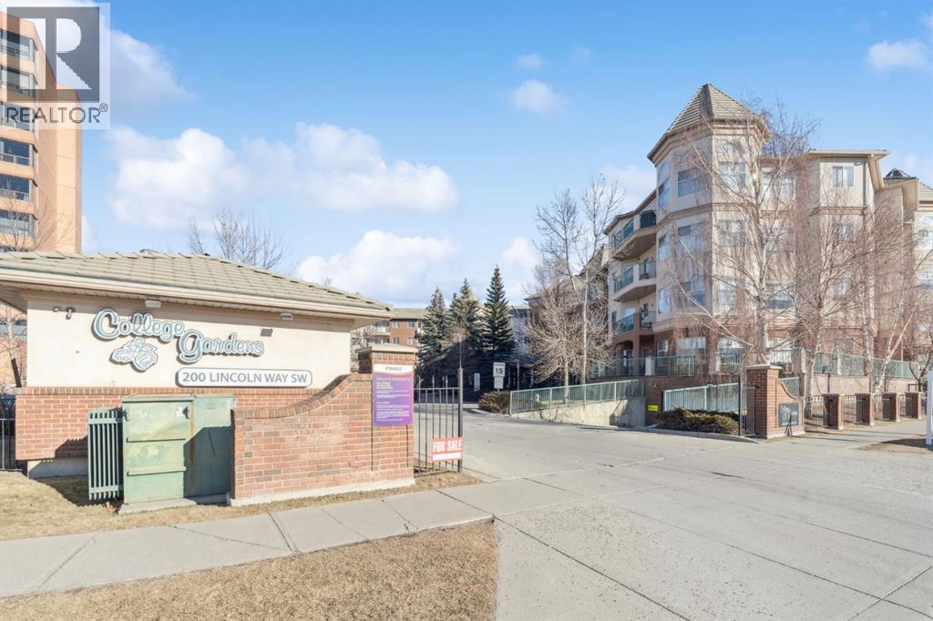 Single Family House for Sale in   Lincoln Way SW Lincoln Park Calgary 