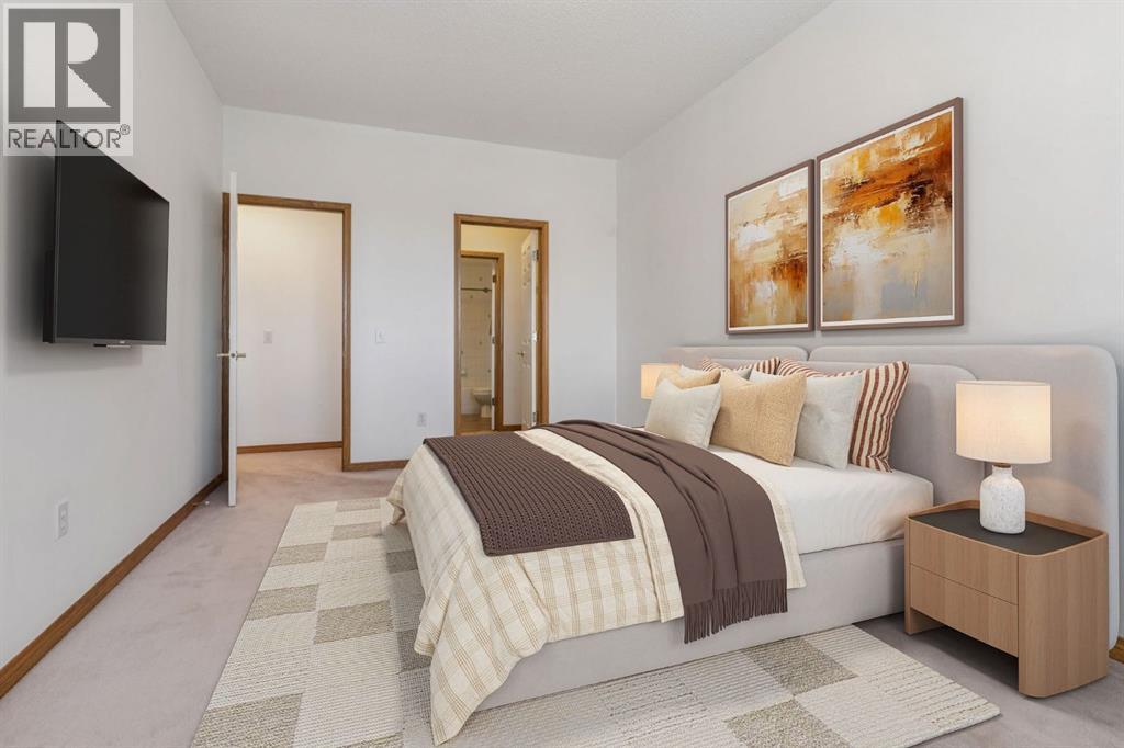 Single Family House for Sale in   Lincoln Way SW Lincoln Park Calgary 