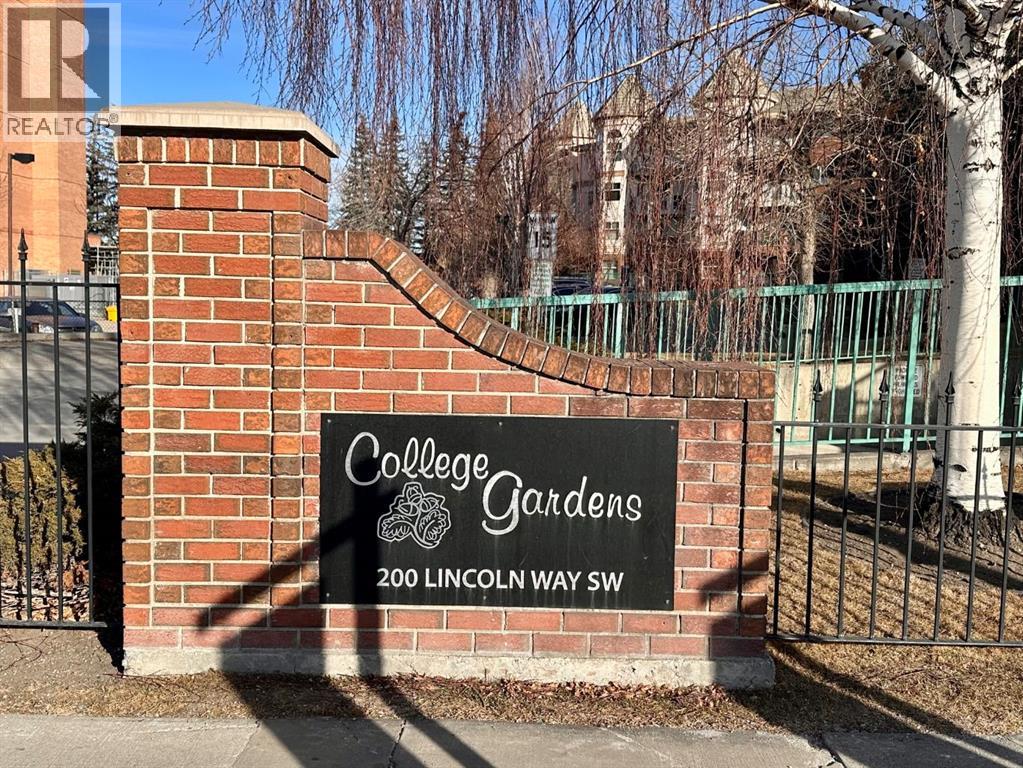 Single Family House for Sale in   Lincoln Way SW Lincoln Park Calgary 