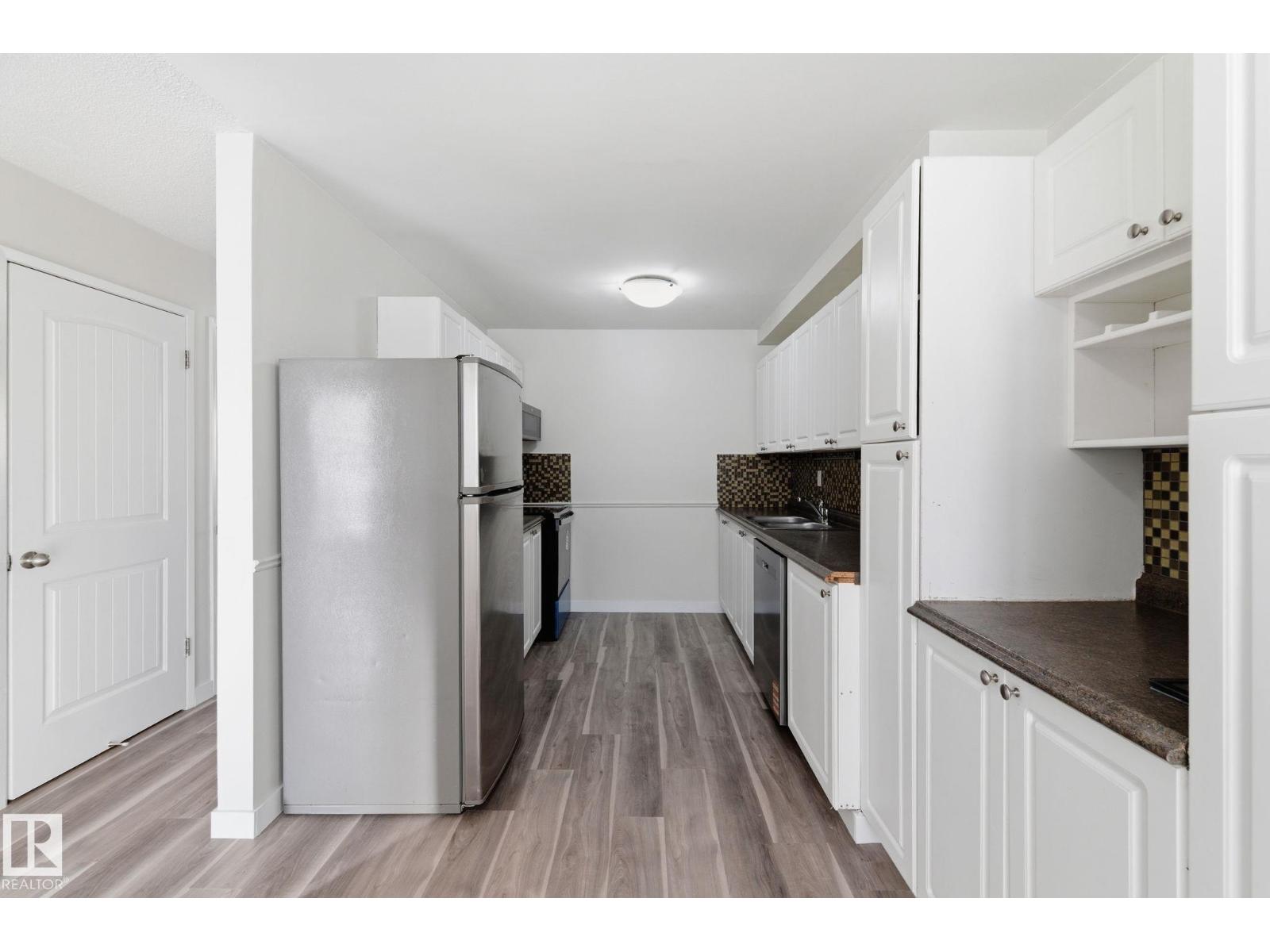 180 LONDONDERRY SQ NW, Edmonton