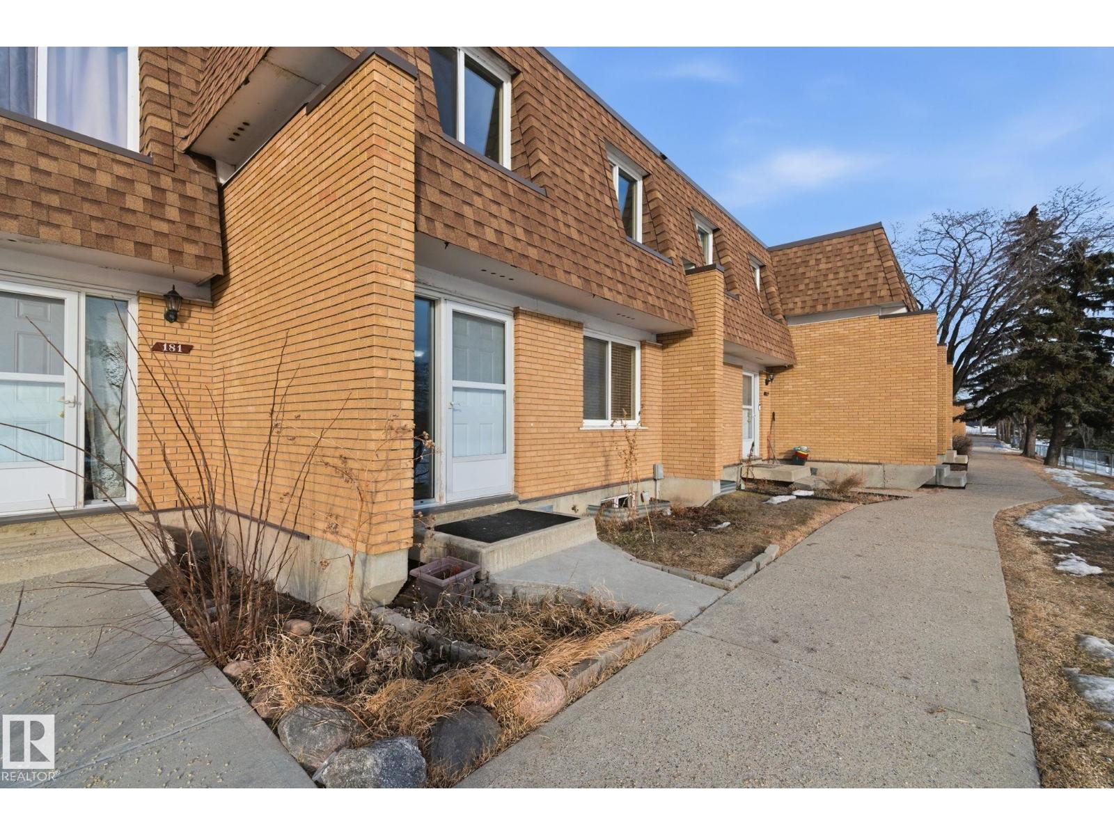 180 LONDONDERRY SQ NW, Edmonton