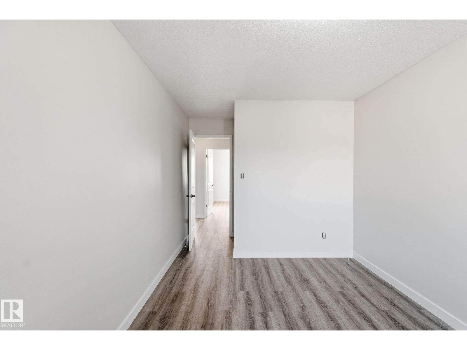 180 LONDONDERRY SQ NW, Edmonton