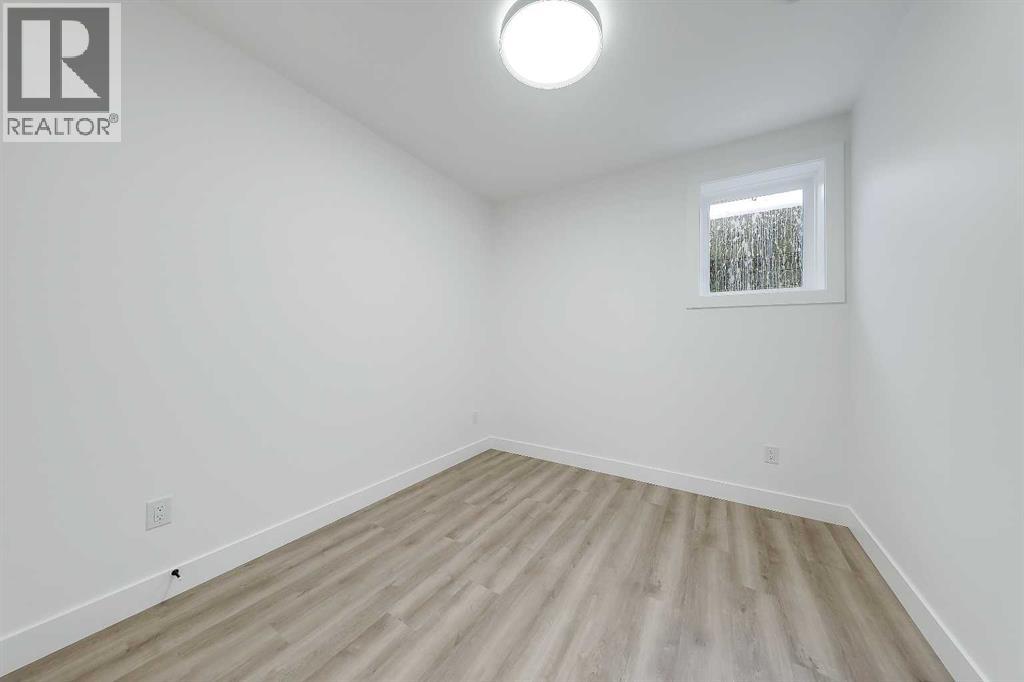 Single Family House for Sale in   Avenue NW Montgomery Calgary 