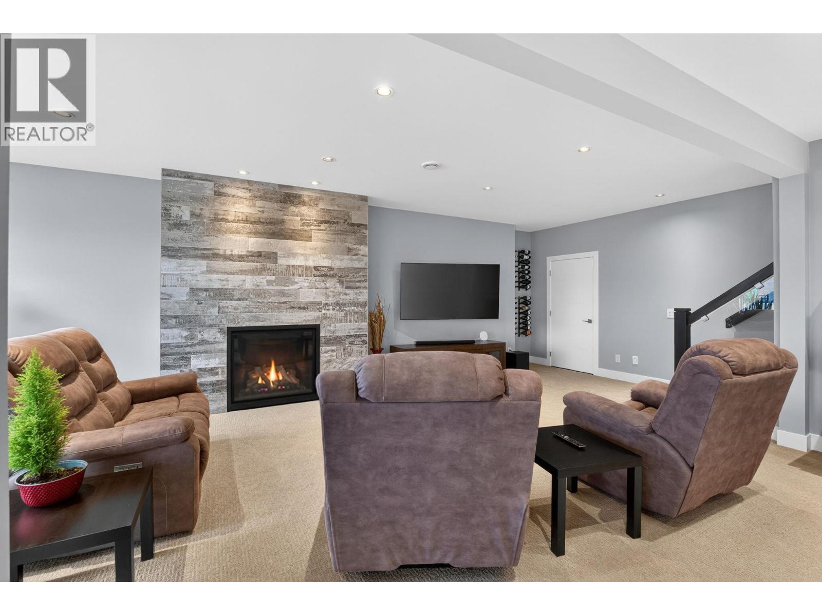  9882 Beacon Hill Drive, Lake Country