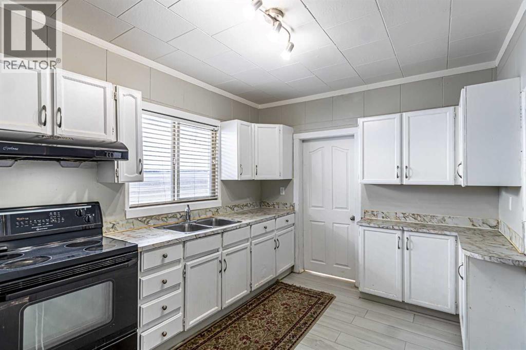 Single Family House Bungalow for Sale in   Avenue NW Sunnyside Calgary 