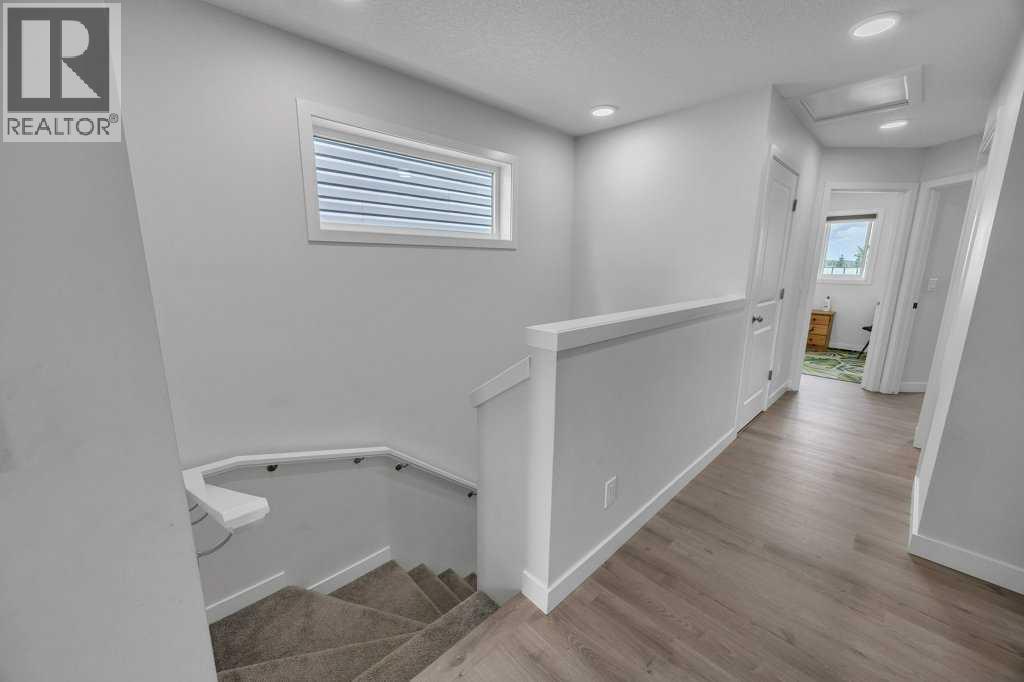 Single Family House for Sale in  Rangeview Drive SE Rangeview Calgary 