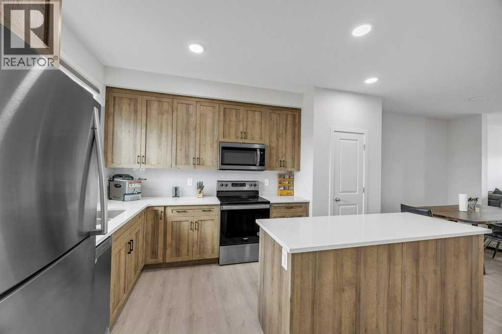 Single Family House for Sale in  Rangeview Drive SE Rangeview Calgary 