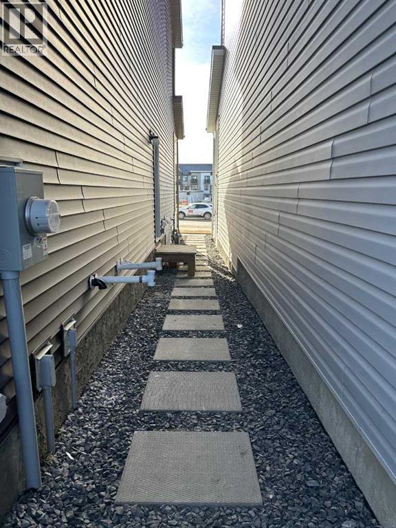 Single Family House for Sale in  Rangeview Drive SE Rangeview Calgary 