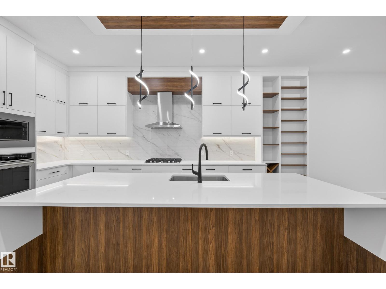 11611 79 NW, Edmonton