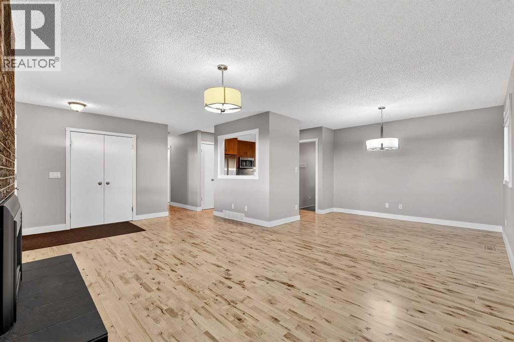 Single Family House Bungalow for Sale in  Lysander Drive SE Ogden Calgary 