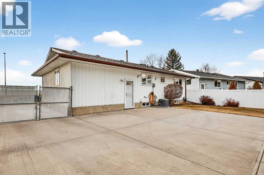 Single Family House Bungalow for Sale in  Lysander Drive SE Ogden Calgary 