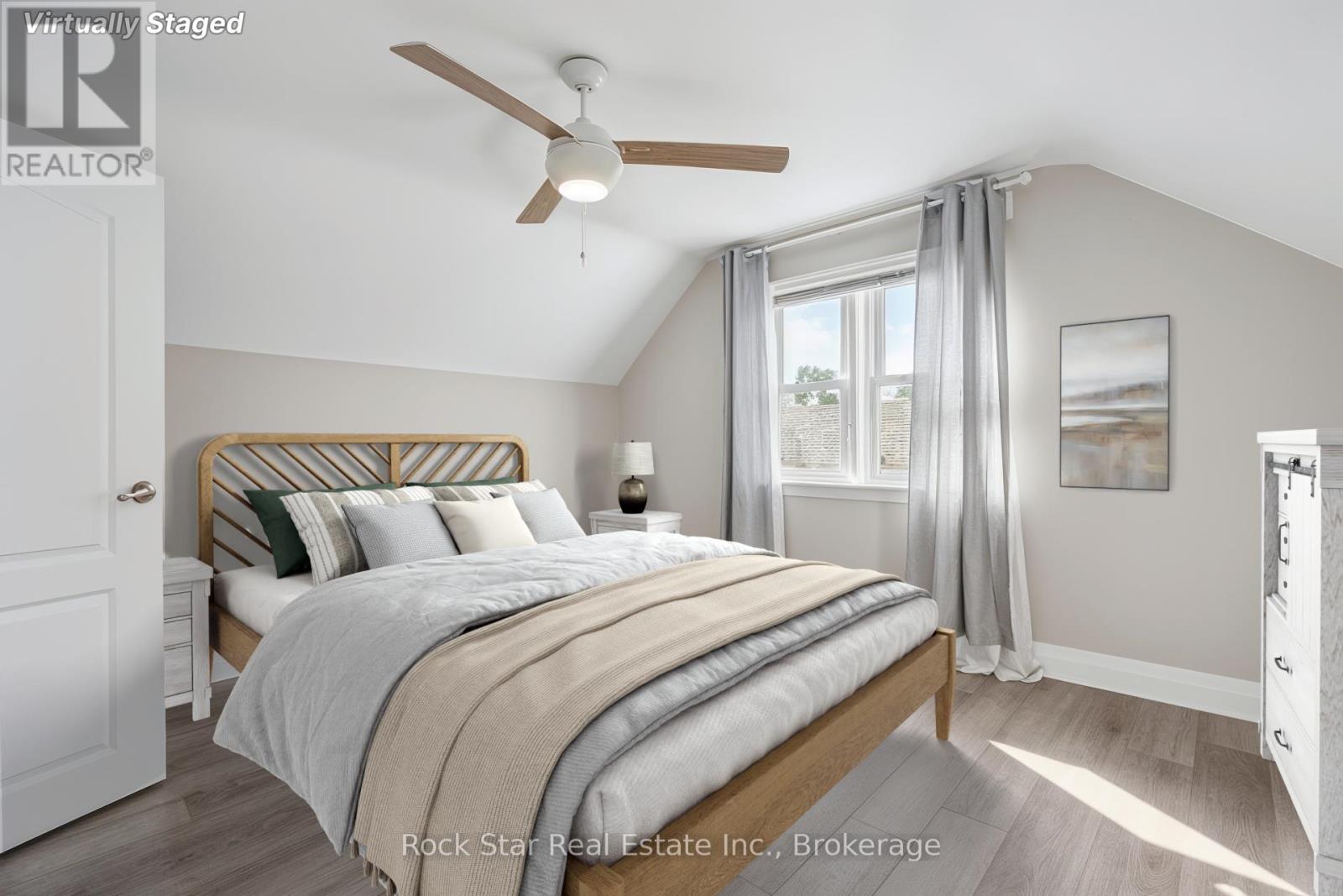 Single Family House for Sale in  ROSEDALE AVENUE Hamilton (Rosedale) 