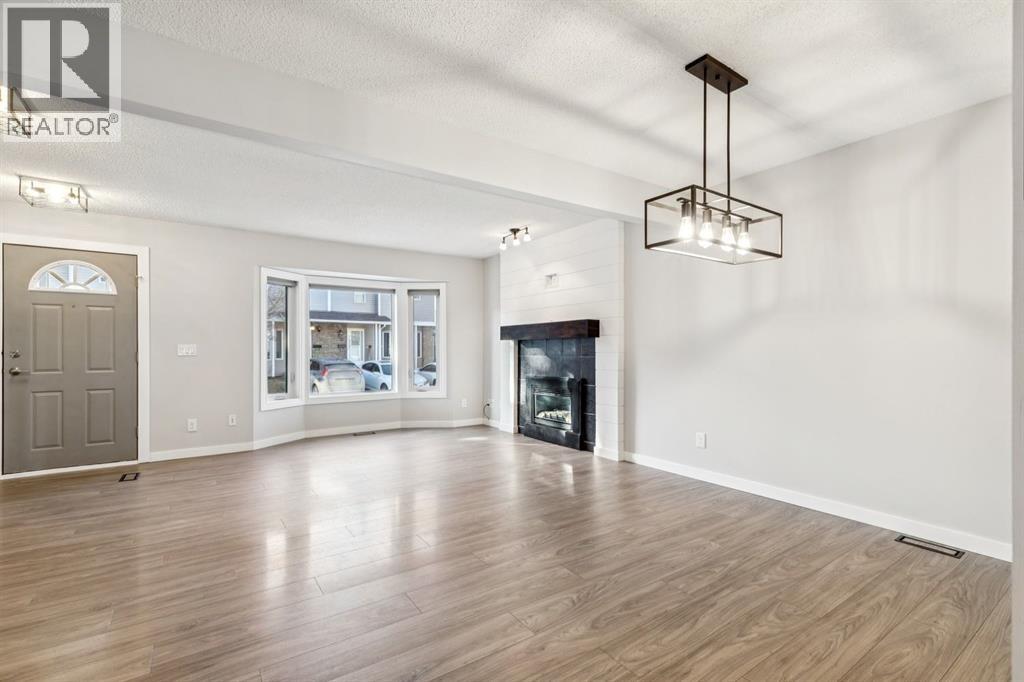 Single Family House for Sale in  Riverglen Park SE Riverbend Calgary 