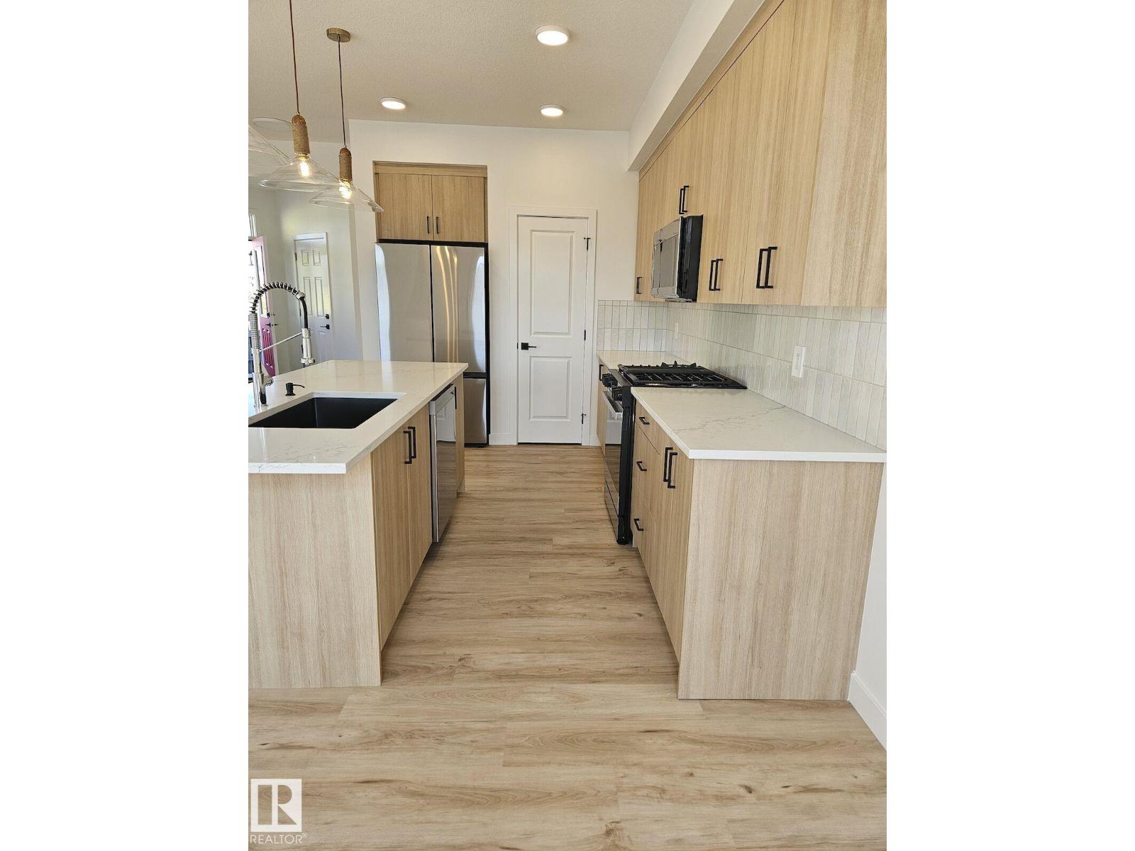 3332 168 ST SW, Edmonton