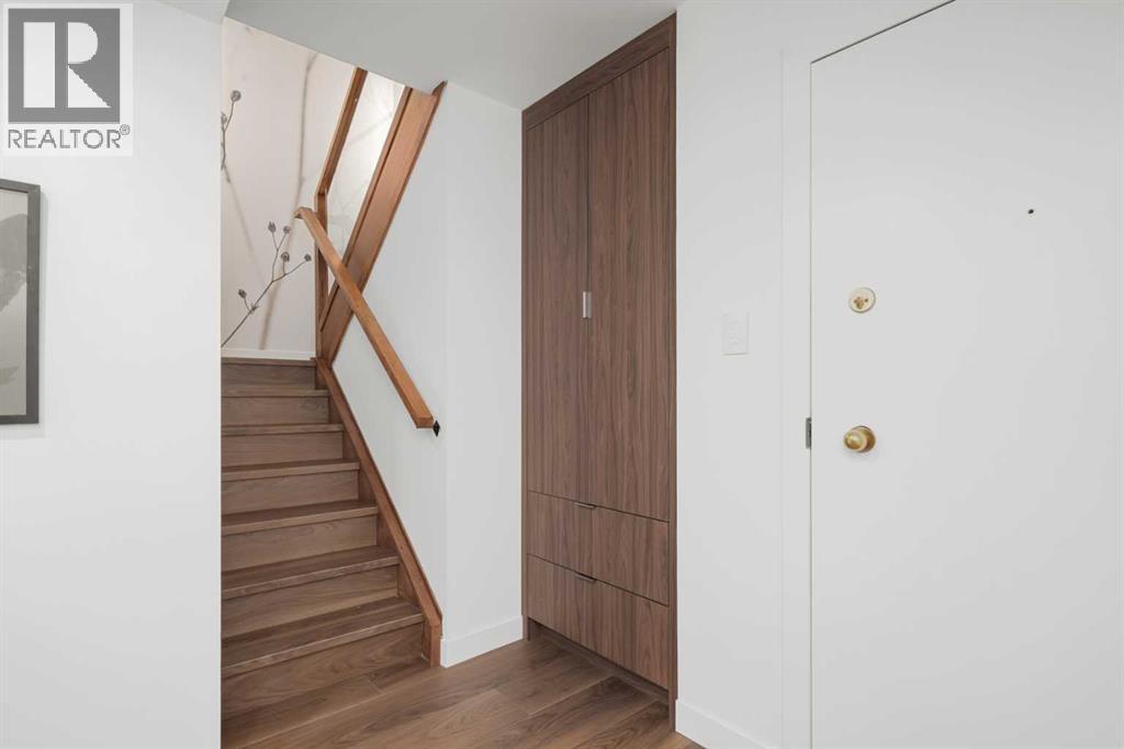 Single Family House Multi-level for Sale in    Avenue SW Mission Calgary 