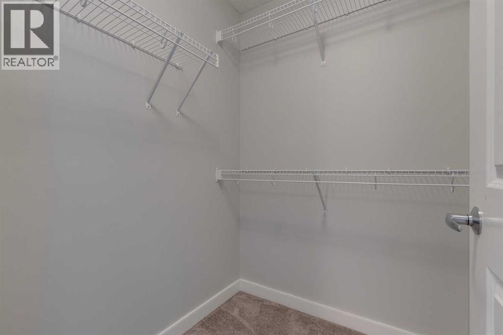 Single Family House 5 Level for Sale in  Sage Bluff Heights NW Sage Hill Calgary 