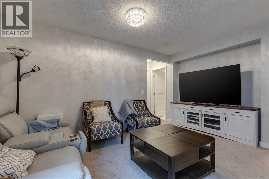 Single Family House 5 Level for Sale in  Sage Bluff Heights NW Sage Hill Calgary 