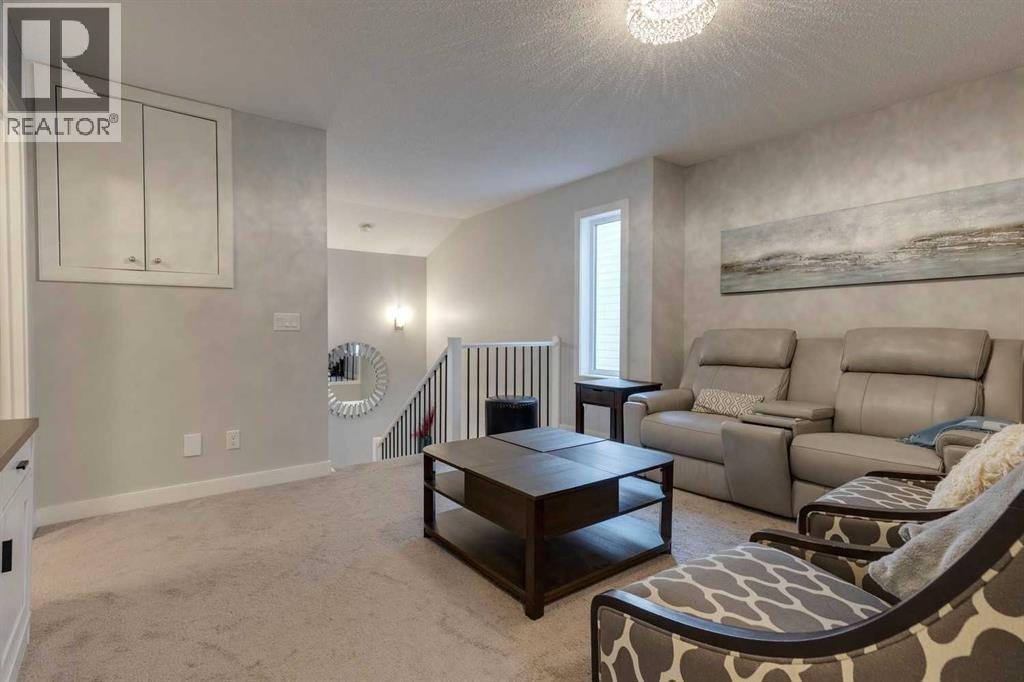 Single Family House 5 Level for Sale in  Sage Bluff Heights NW Sage Hill Calgary 