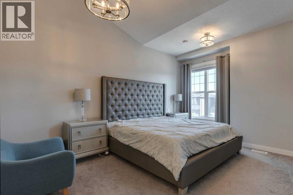 Single Family House 5 Level for Sale in  Sage Bluff Heights NW Sage Hill Calgary 