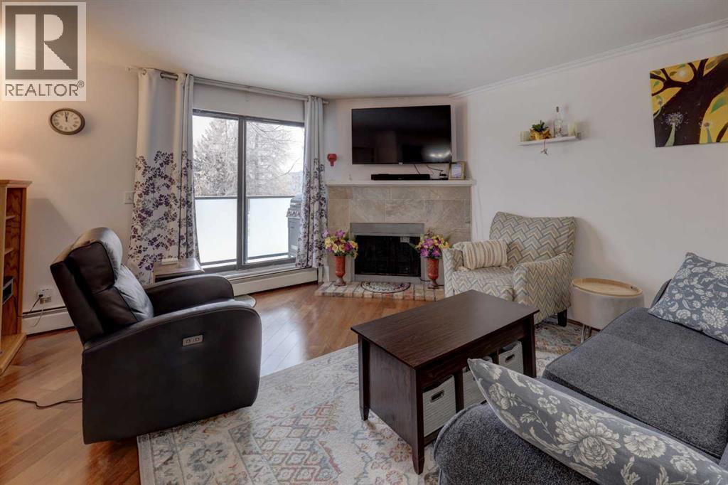 Single Family House for Sale in   A Street SW Bankview Calgary 