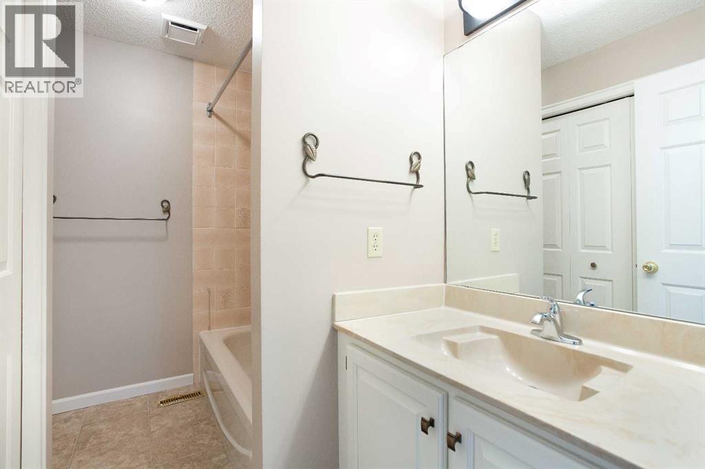 Single Family House for Sale in   Woodridge Drive SW Woodlands Calgary 