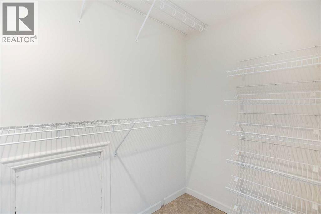 Single Family House for Sale in   Woodridge Drive SW Woodlands Calgary 