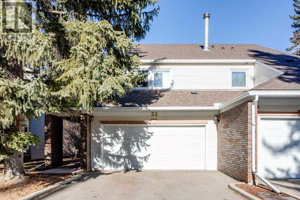 Single Family House for Sale in   Woodridge Drive SW Woodlands Calgary 