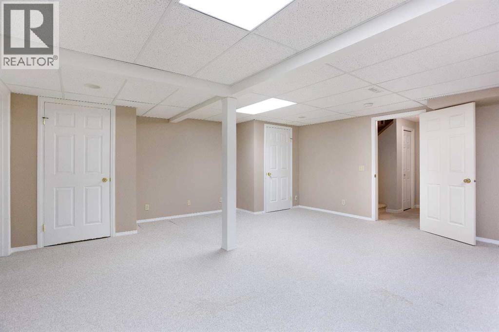 Single Family House for Sale in   Woodridge Drive SW Woodlands Calgary 