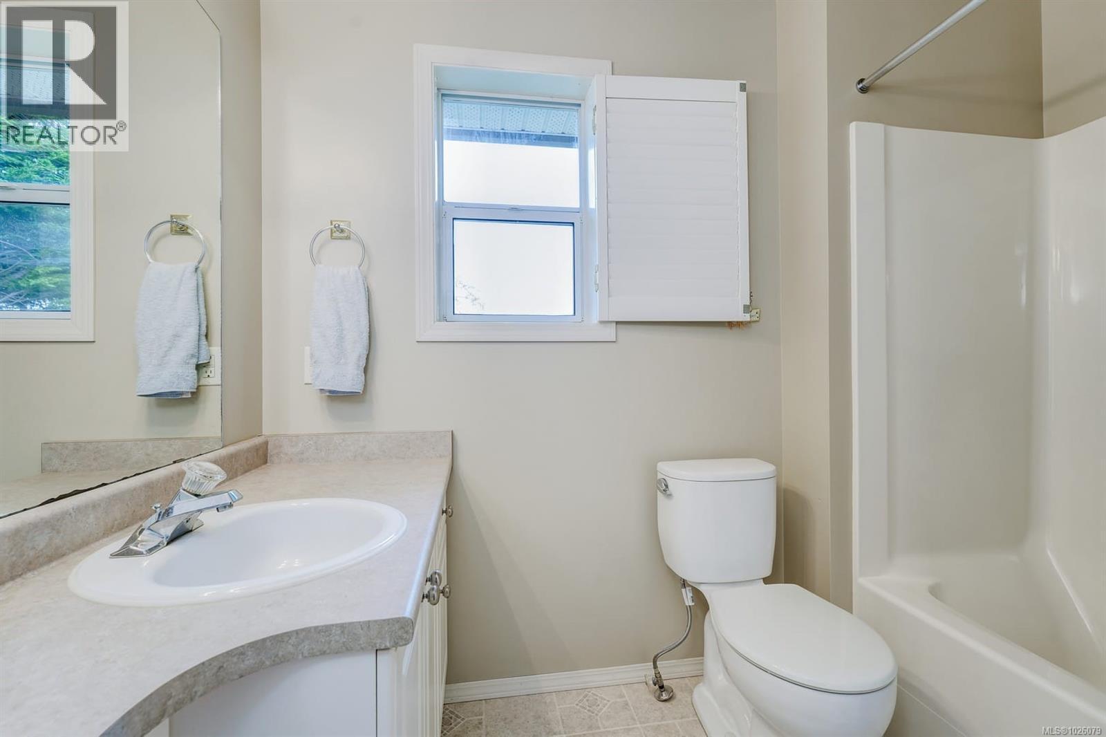  1175 Gait Lane, Saanich