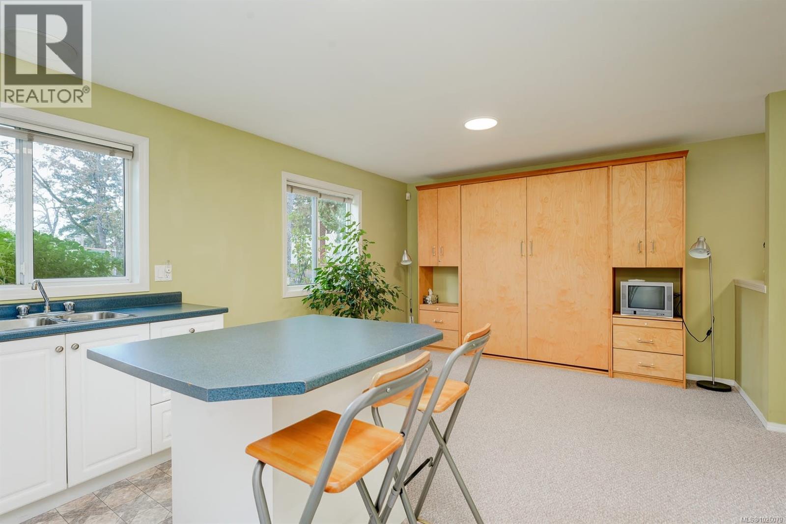  1175 Gait Lane, Saanich