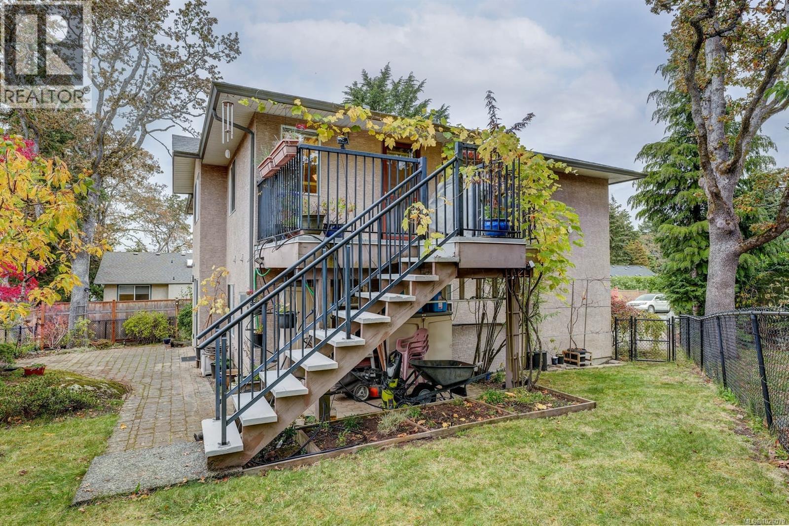  1175 Gait Lane, Saanich