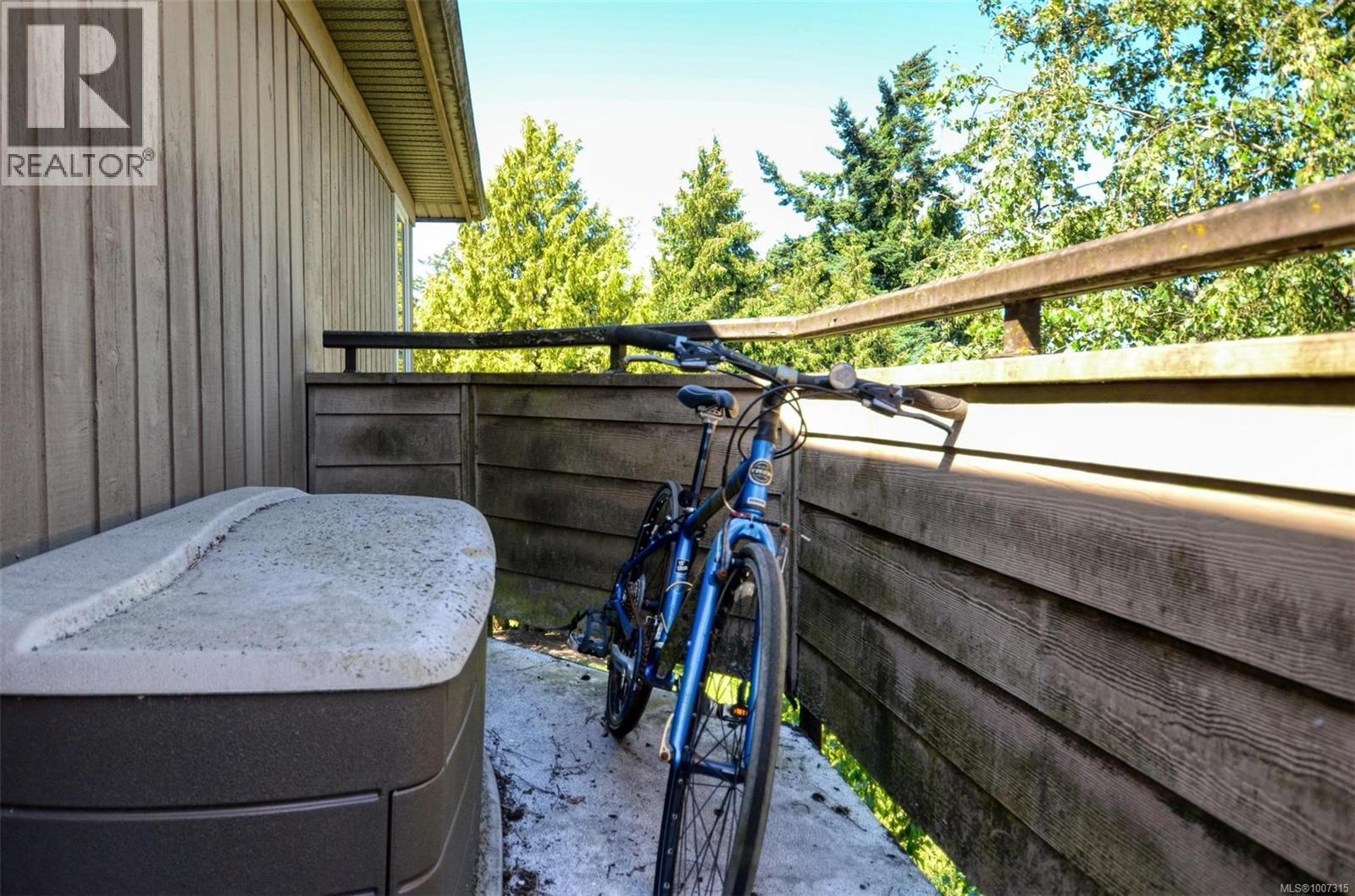 Single Family House for Sale in   Alder St Victoria 