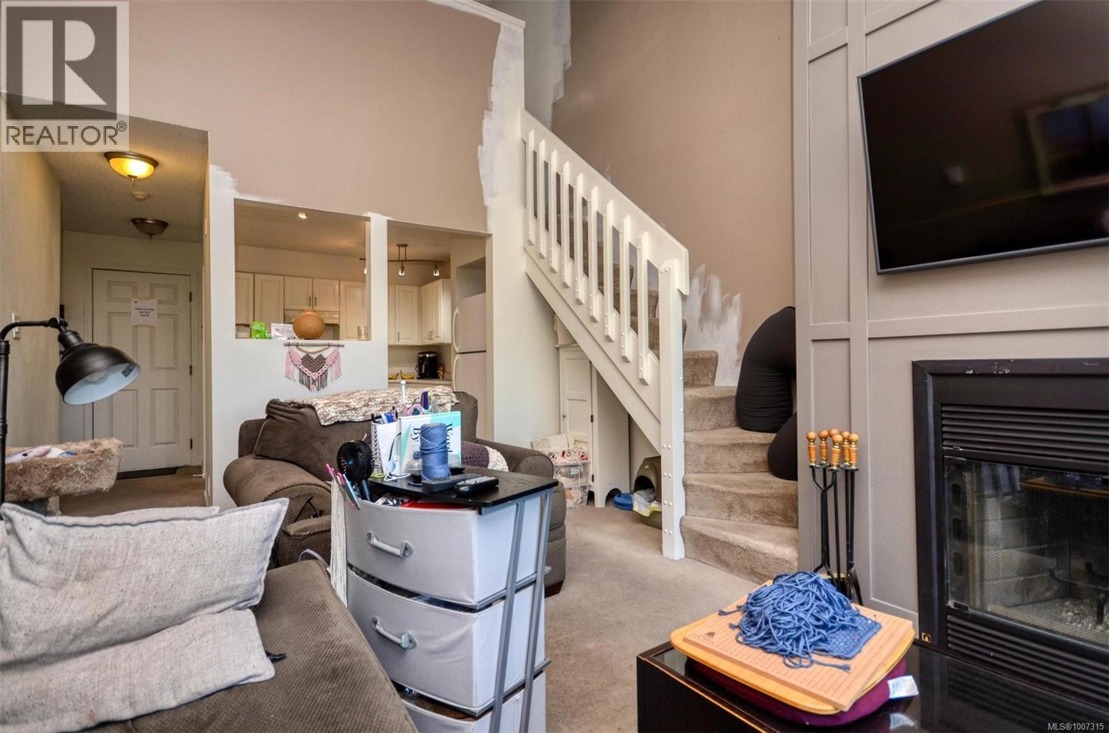 Single Family House for Sale in   Alder St Victoria 