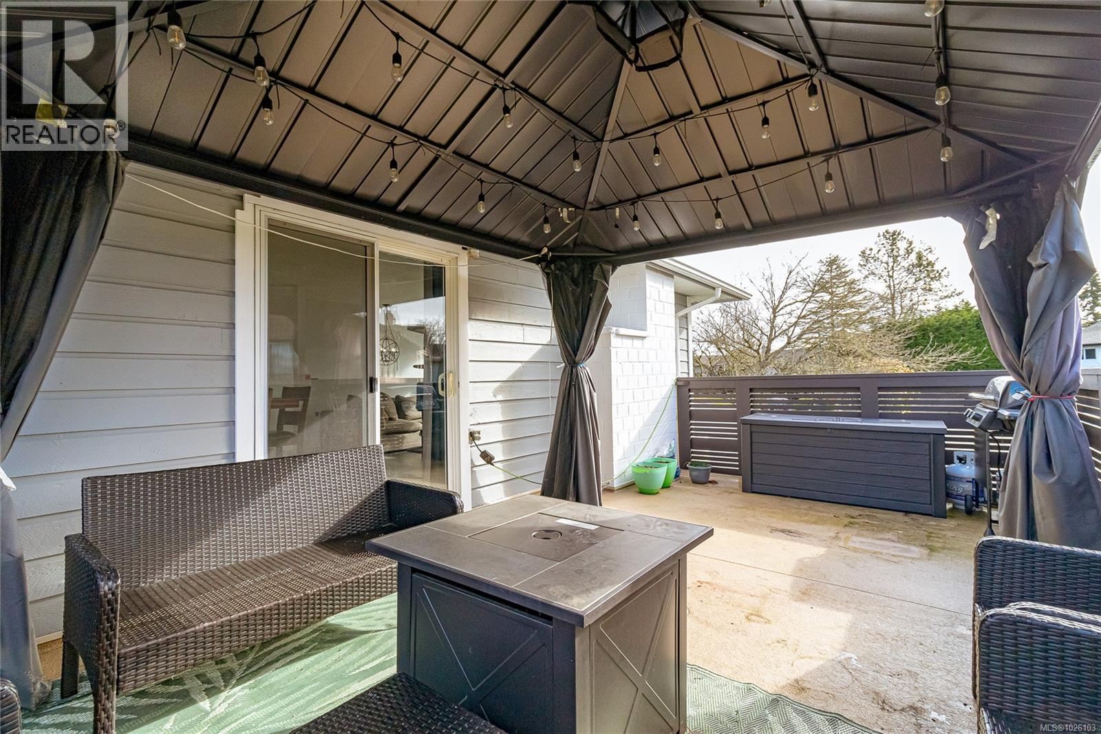 2218 Magnolia Pl, Sidney