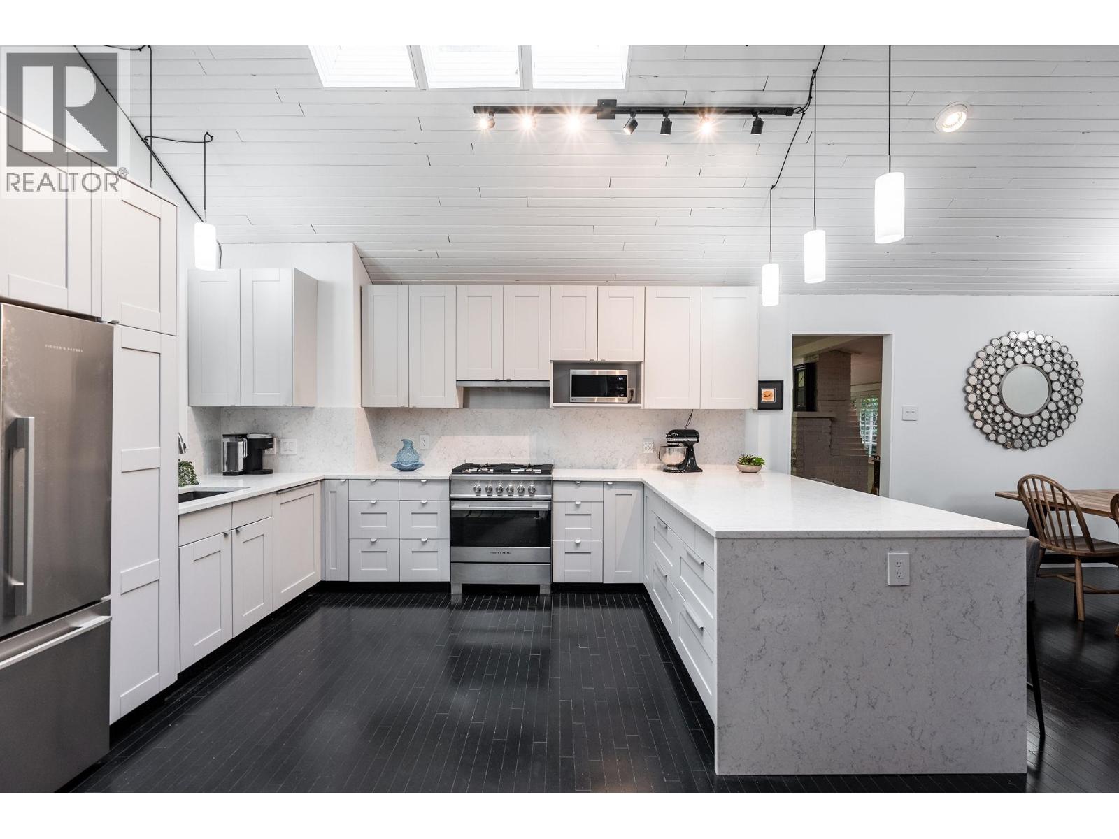 2103 W KEITH ROAD, North Vancouver