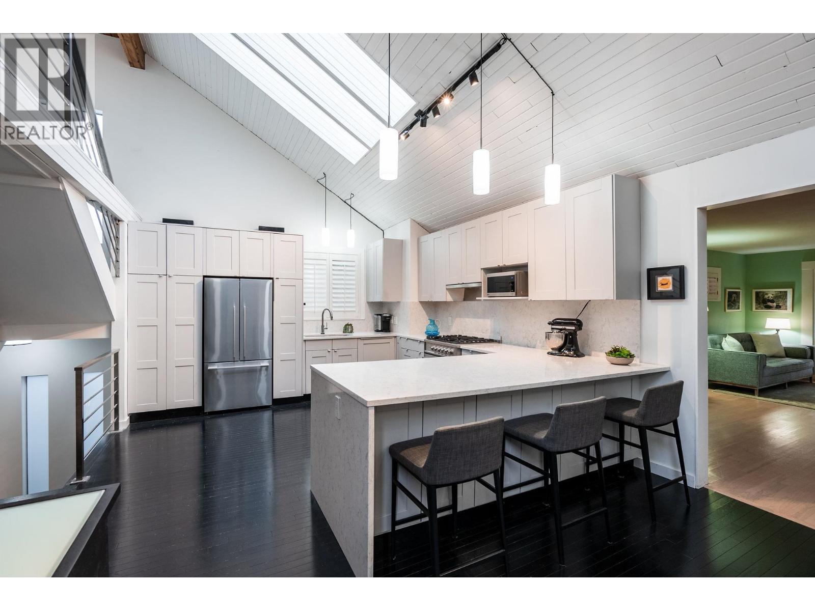 2103 W KEITH ROAD, North Vancouver